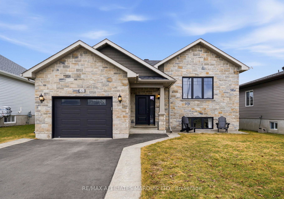 252-eastport-drive-cornwall-ontario-x12969102