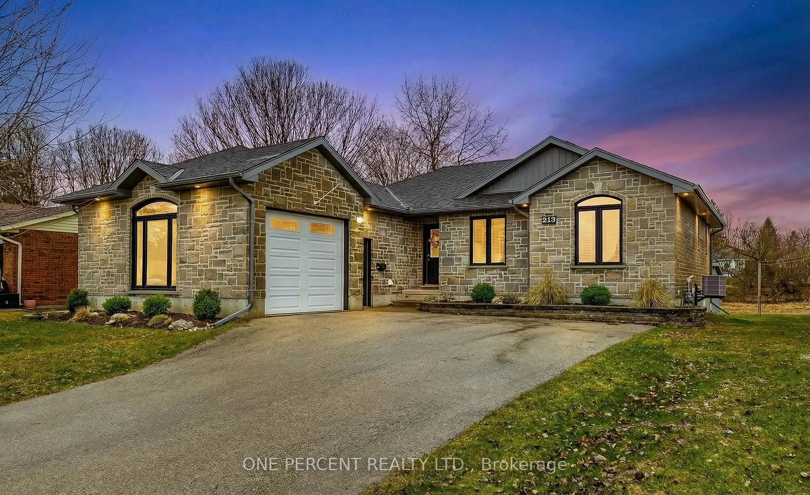 213-john-street-s-minto-ontario-x12969314