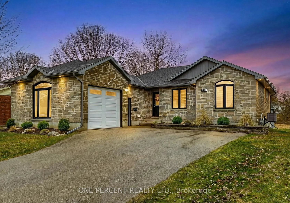 213-john-street-s-minto-ontario-x12969314