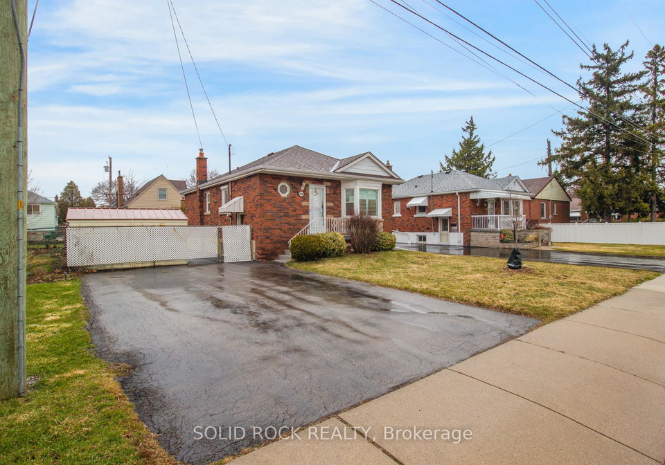 208-east-32nd-street-hamilton-ontario-x12969914