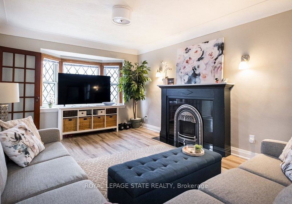 143-huxley-avenue-s-hamilton-ontario-x12969924