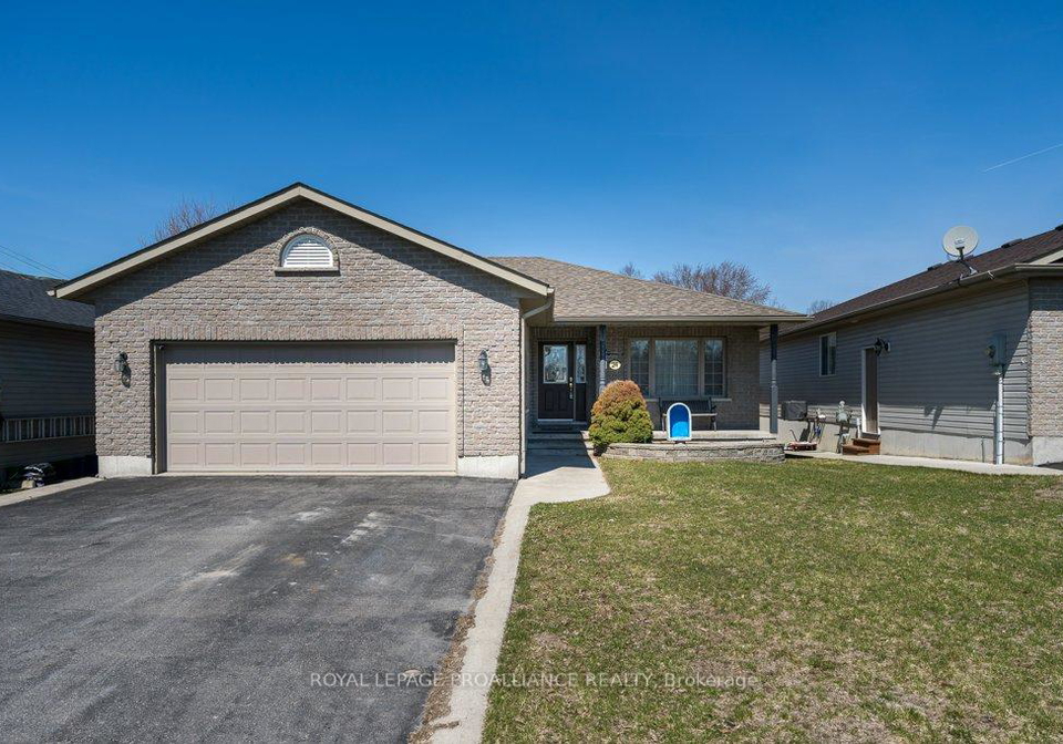 24-stonegate-crescent-quinte-west-ontario-x12970294