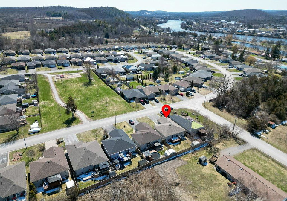 24-stonegate-crescent-quinte-west-ontario-x12970294