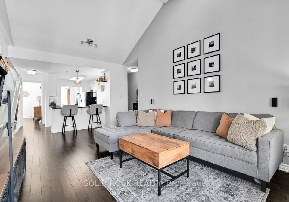 19-tadley-private-ottawa-ontario-x12970484