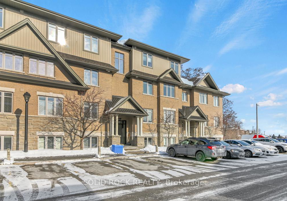 19-tadley-private-ottawa-ontario-x12970484