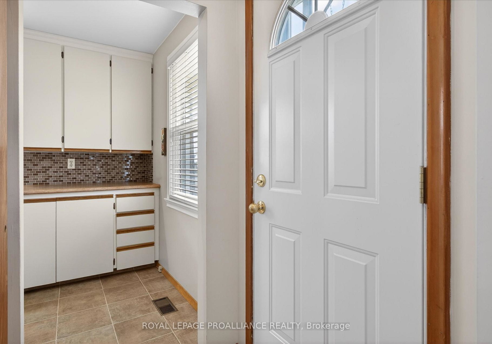 733-cameron-street-peterborough-ontario-x12970514