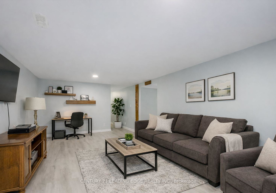 306-lindan-room-3-avenue-selwyn-ontario-x12970564