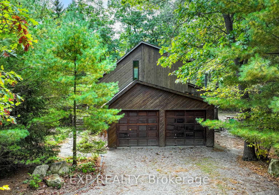 10207-pinetree-drive-lambton-shores-ontario-x12970648