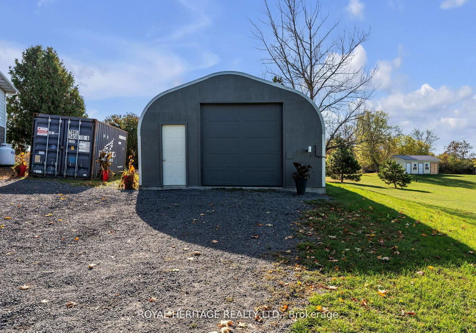 589-county-2-road-front-of-leeds-seeleys-bay-ontario-x12970736