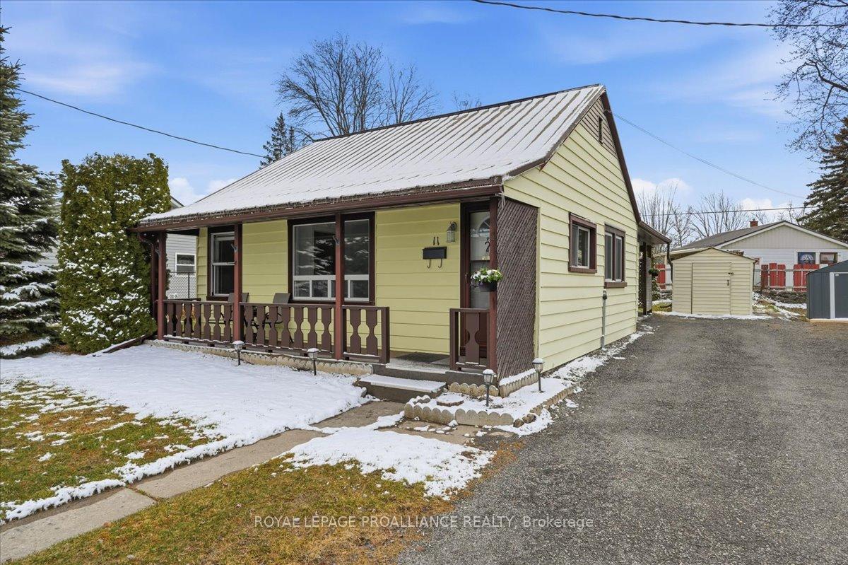 11-weeks-avenue-quinte-west-ontario-x12971136