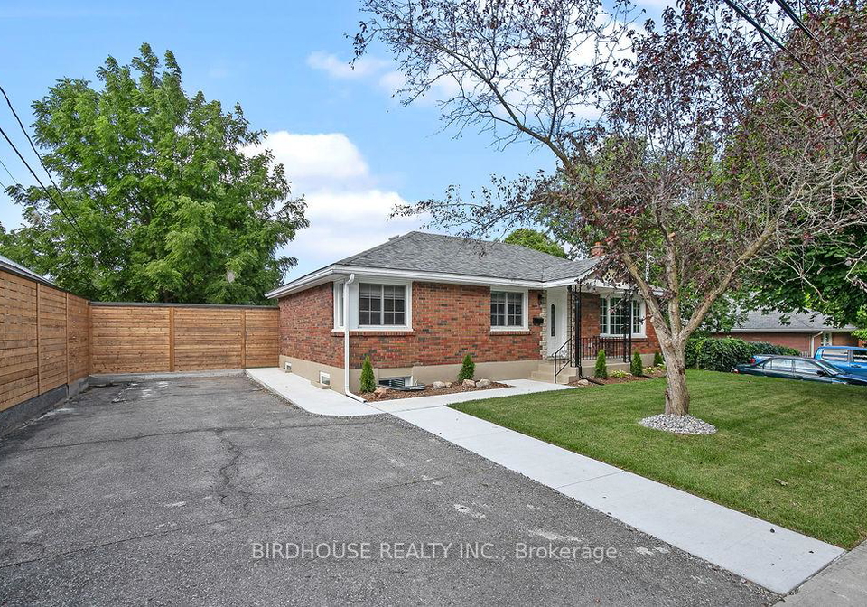 813-aylmer-street-n-peterborough-ontario-x12971618