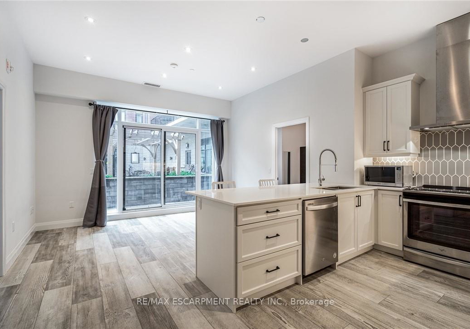 1-redfern-avenue-hamilton-ontario-x12971944