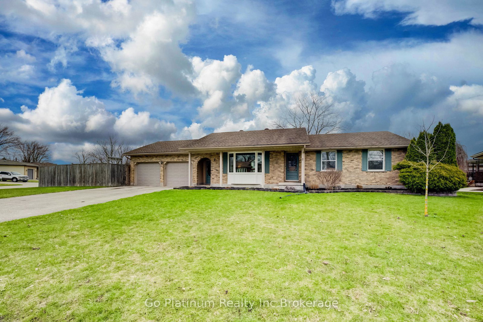 1-moore-crescent-norwich-ontario-x12971976