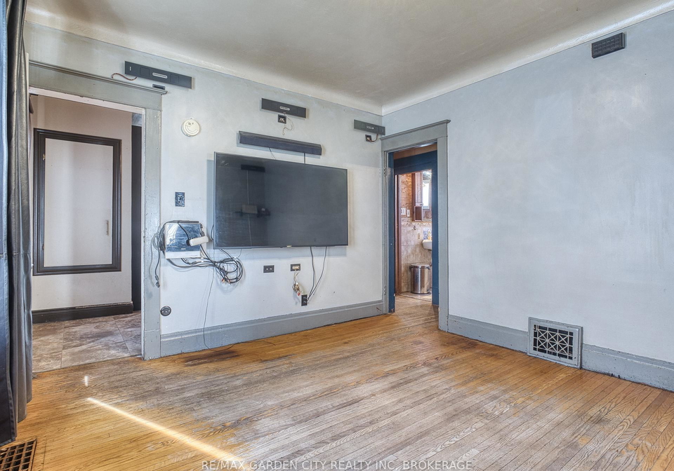 37-kernahan-street-st-catharines-ontario-x12972468