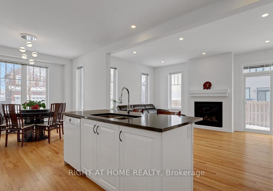 22-dalkey-way-ottawa-ontario-x12972474