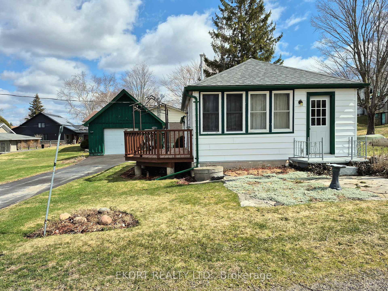 40-demille-street-prince-edward-county-ontario-x12972478