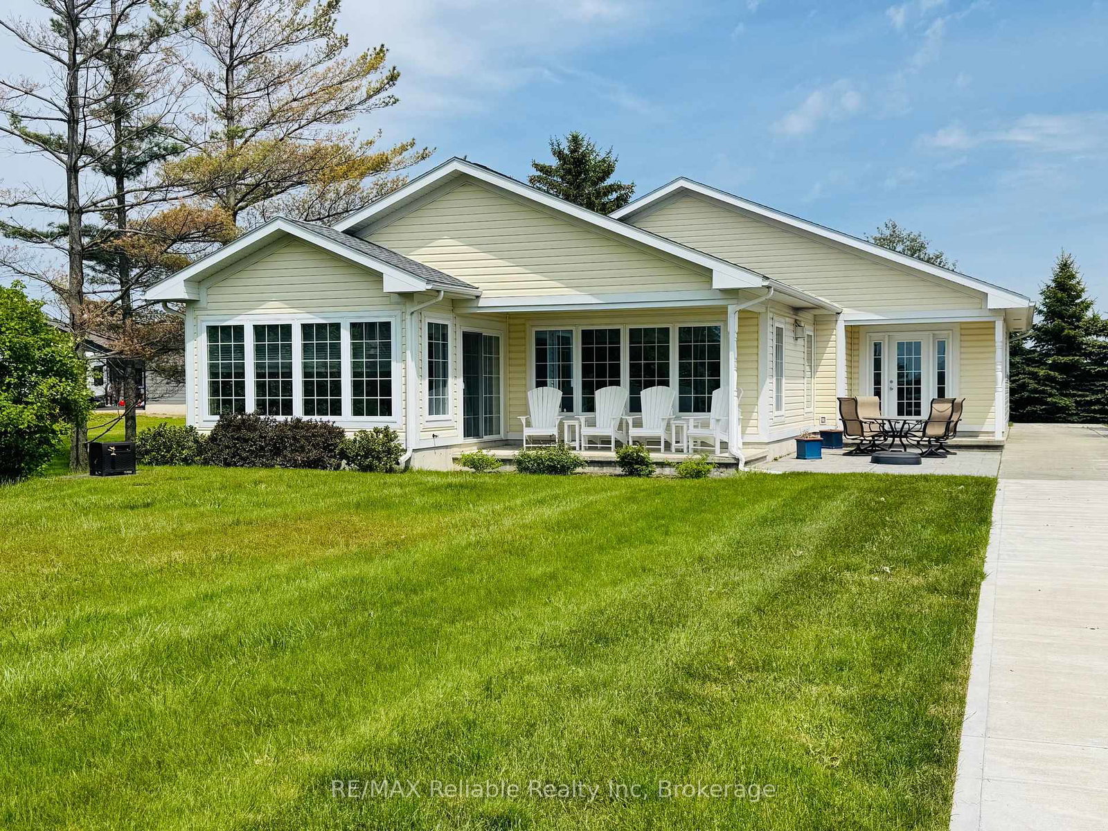 74318-homestead-heights-drive-bluewater-ontario-x12972480