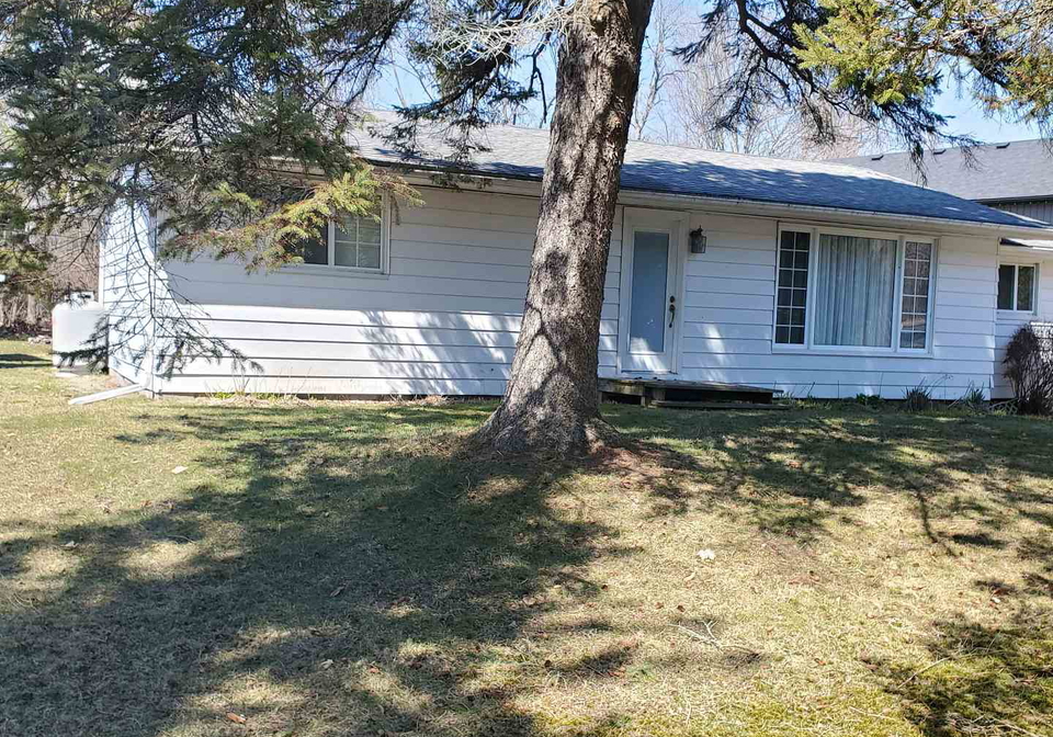 112-parkview-road-prince-edward-county-ontario-x12972528