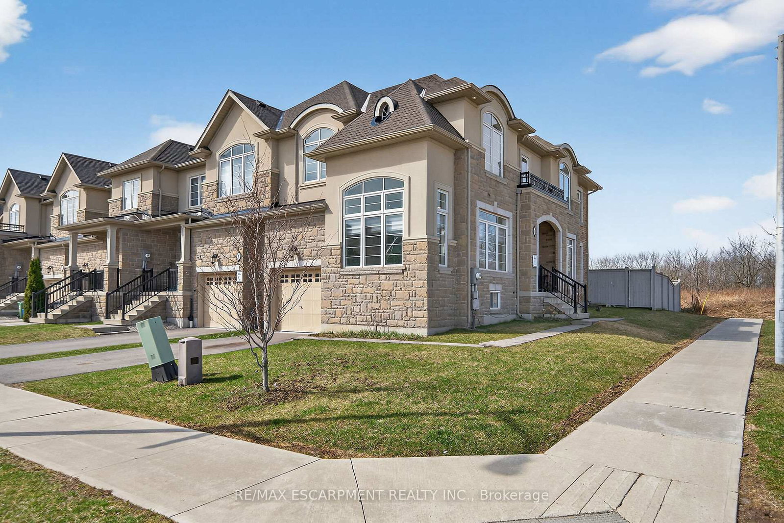 140-robertson-road-hamilton-ontario-x12973044