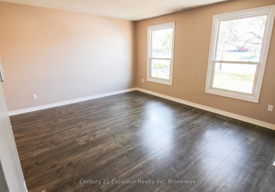 881-lawrence-road-hamilton-ontario-x12973214