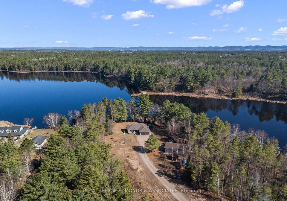 768-airport-road-petawawa-ontario-x12973286