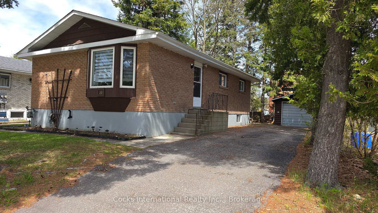 36-susan-street-w-huntsville-ontario-x12973362