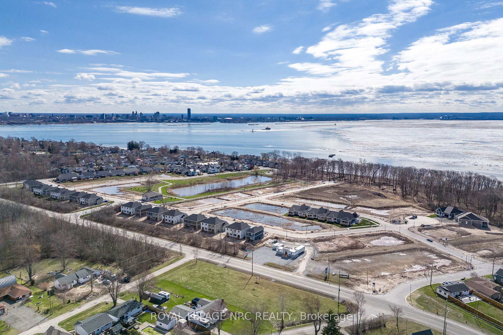 586-seneca-drive-fort-erie-ontario-x12973660