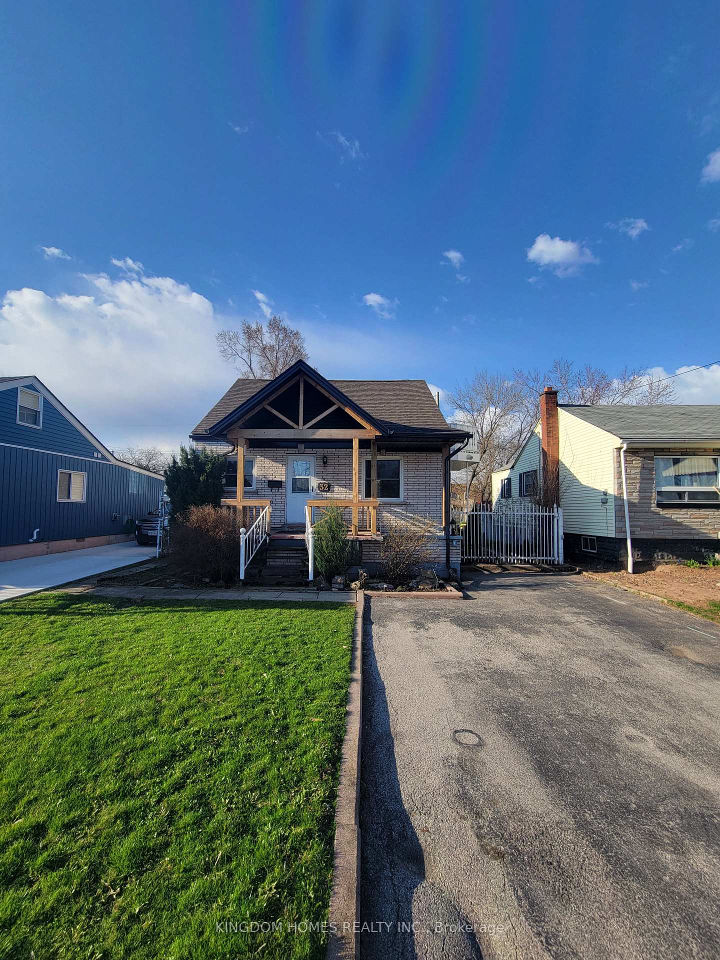 32-goggin-avenue-hamilton-ontario-x12974014