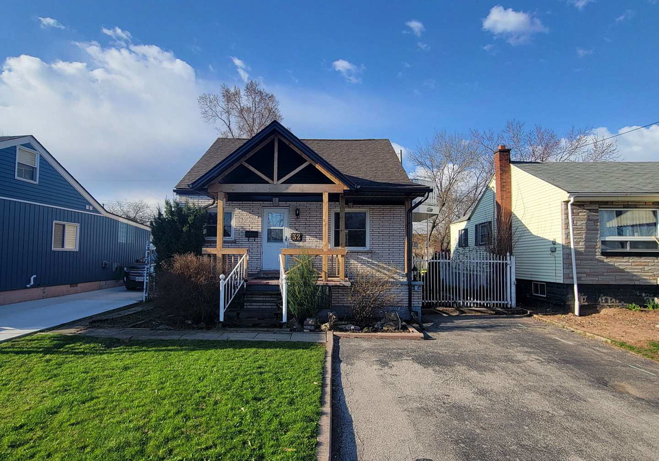 32-goggin-avenue-hamilton-ontario-x12974014