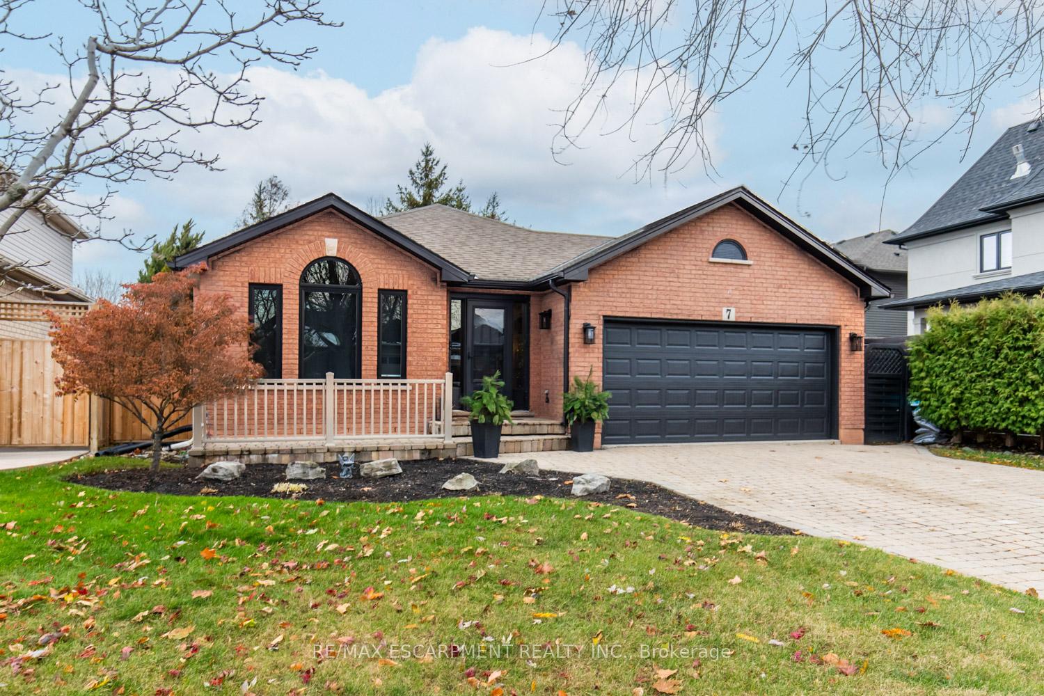 7-waterside-drive-hamilton-ontario-x12974066