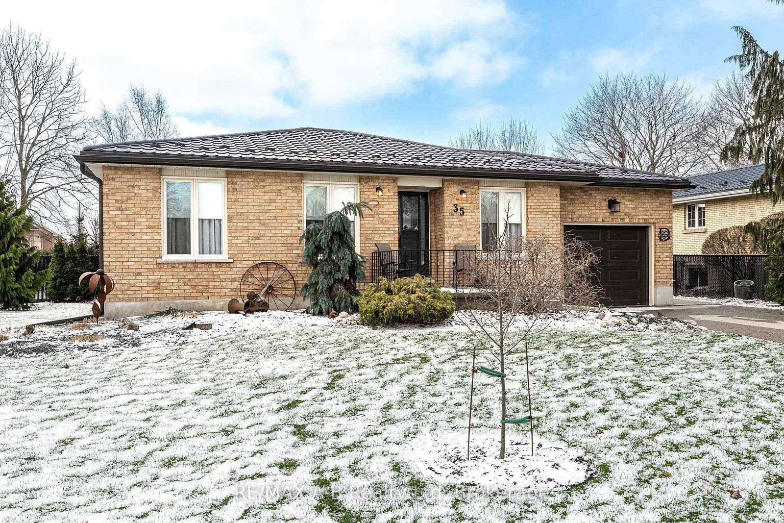 35-sparling-crescent-st-marys-ontario-x12974138