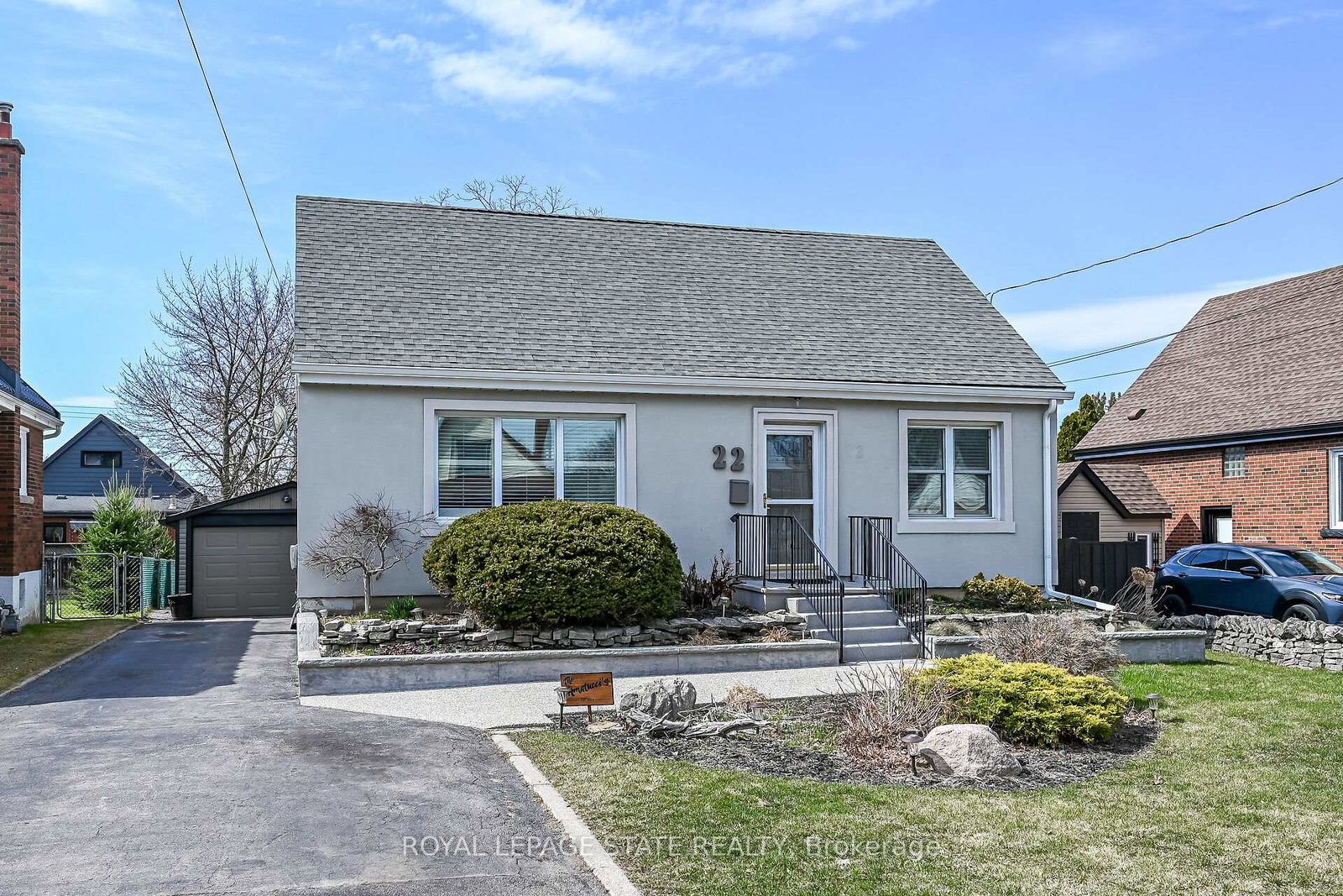 22-marion-place-hamilton-ontario-x12974314