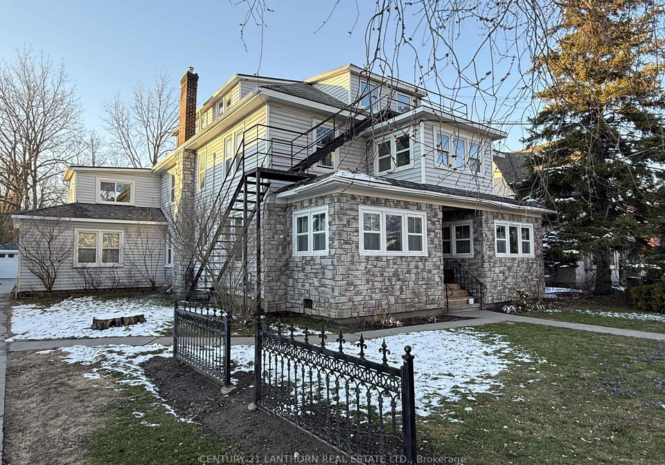 47-king-street-prince-edward-county-ontario-x12974448