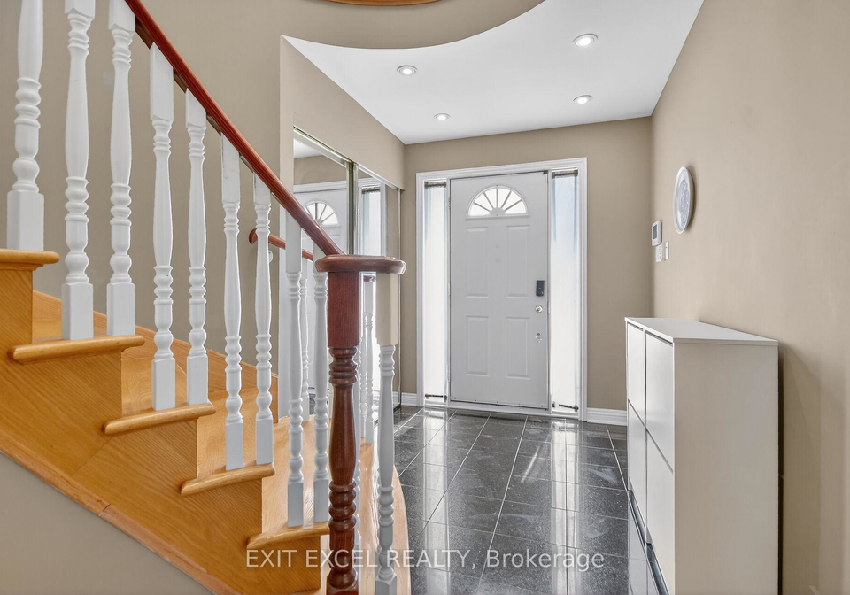 1093-b-normandy-cr-normandy-crescent-ottawa-ontario-x12974618
