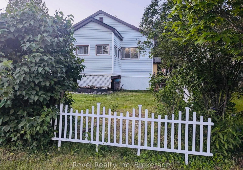 214-fotheringham-avenue-atikokan-ontario-x12974794