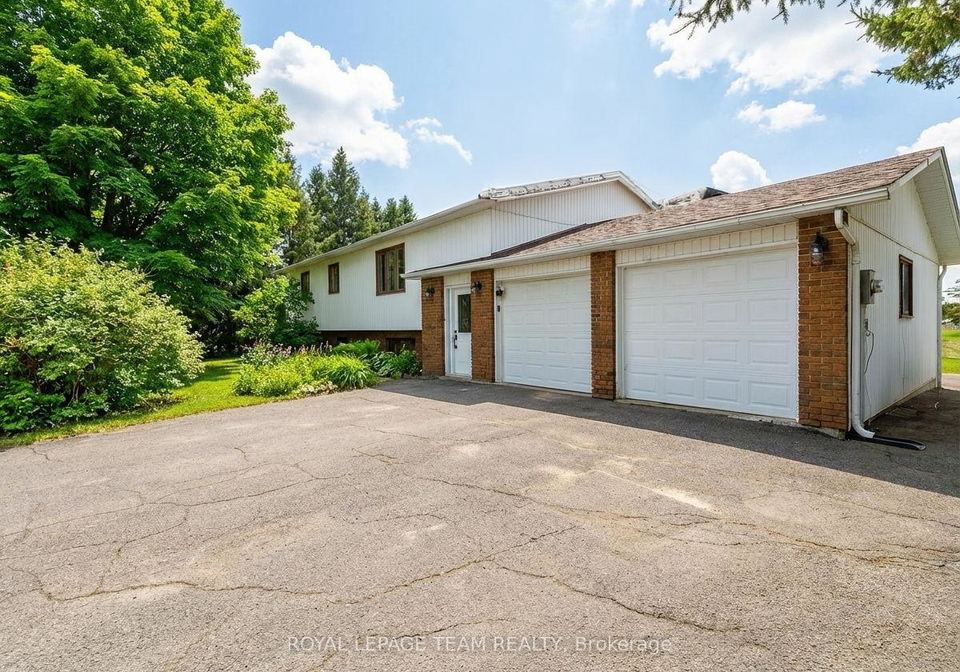 1386-johnston-drive-ottawa-ontario-x12975010