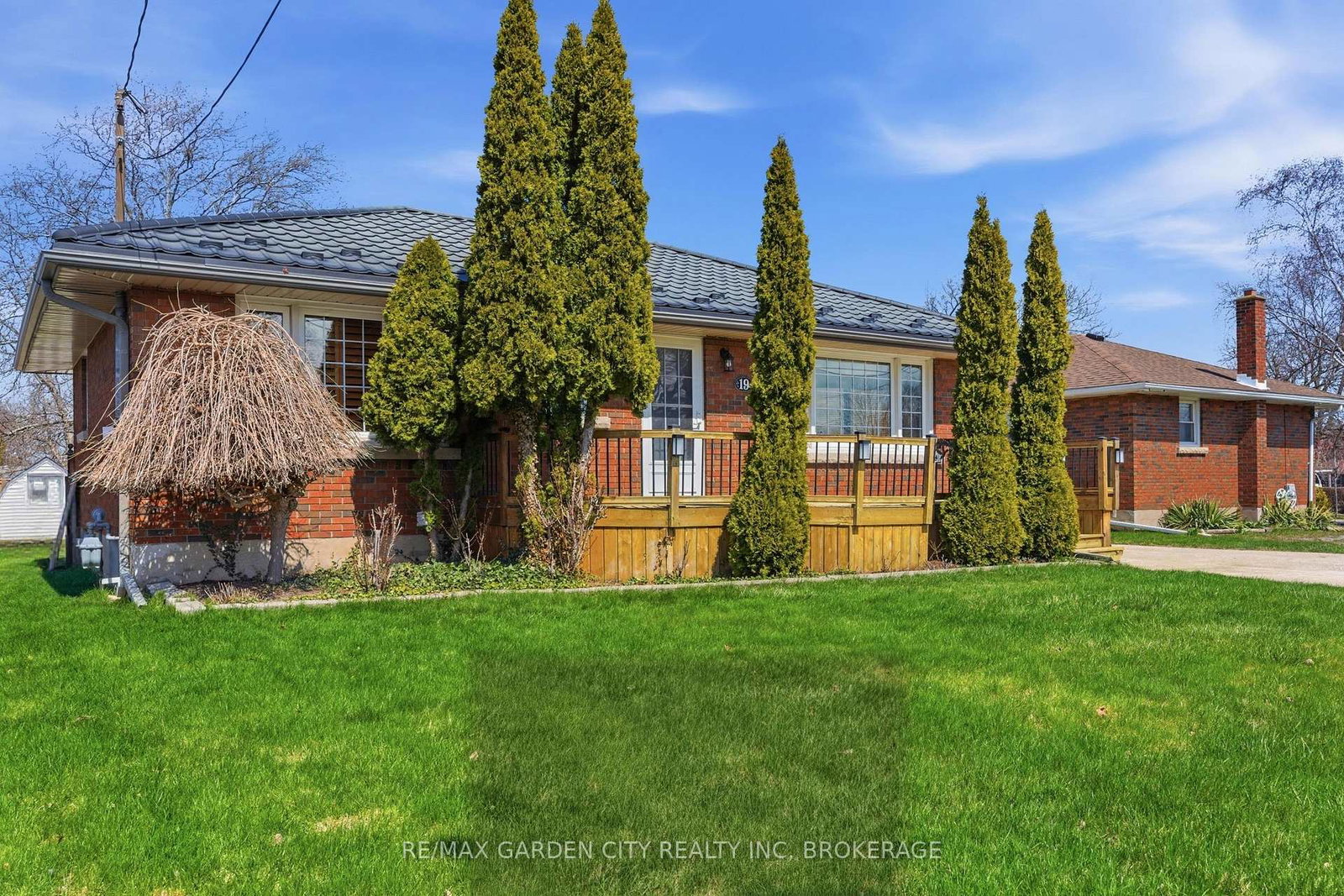 19-tamarack-avenue-st-catharines-ontario-x12975094