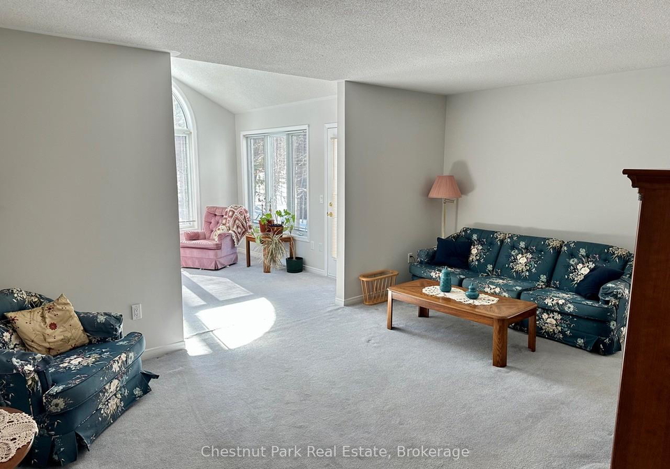 45-pine-ridge-gate-e-gravenhurst-ontario-x12975124