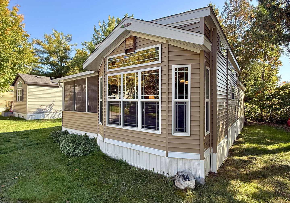14-rockhaven-selwyn-ontario-x12975390
