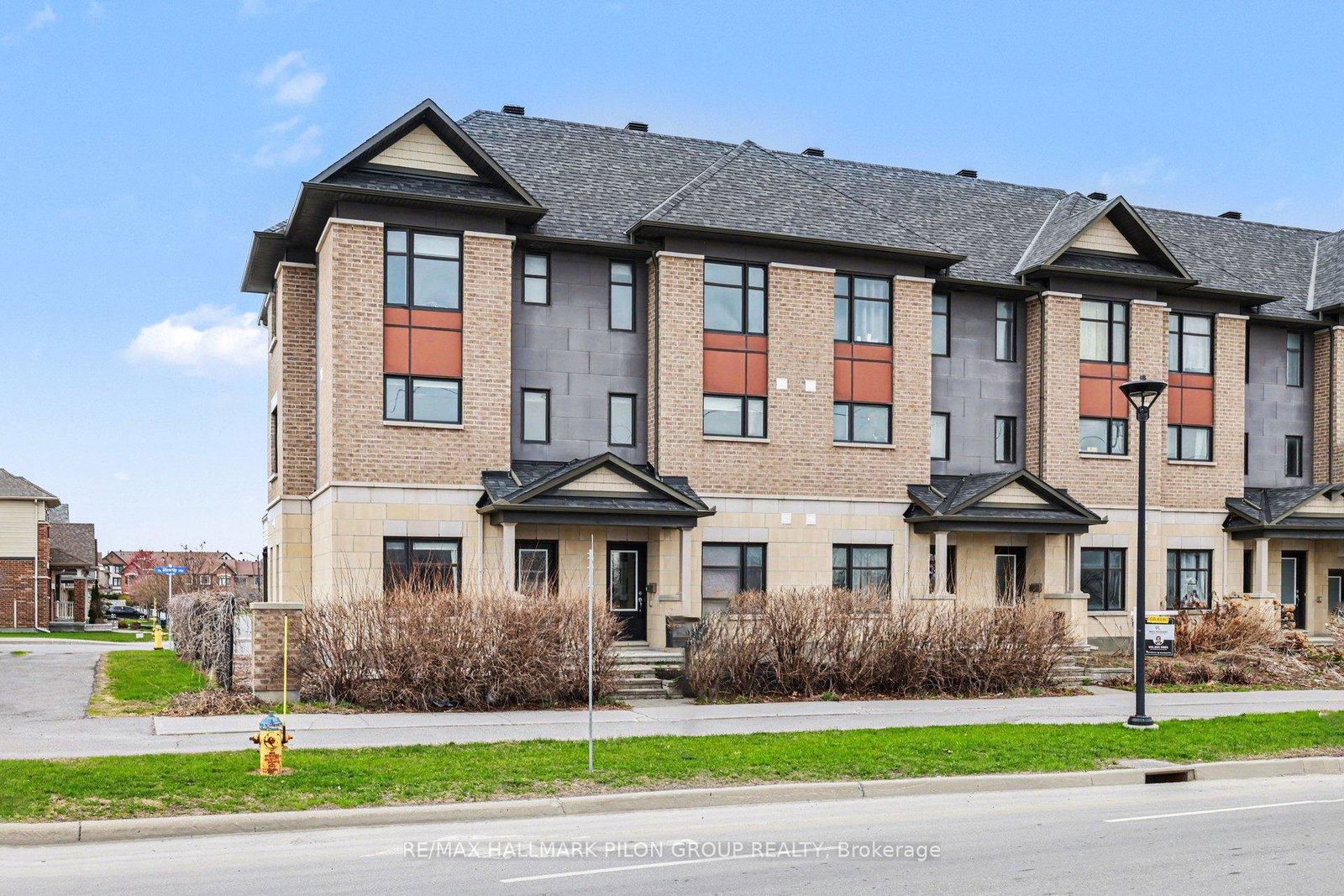 528-silvertip-lane-kanata-ontario-x12975458