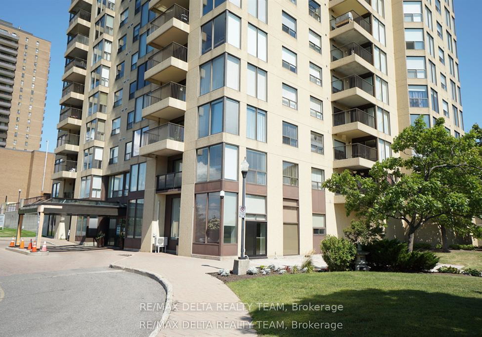 545-st-laurent-boulevard-ottawa-ontario-x12975730