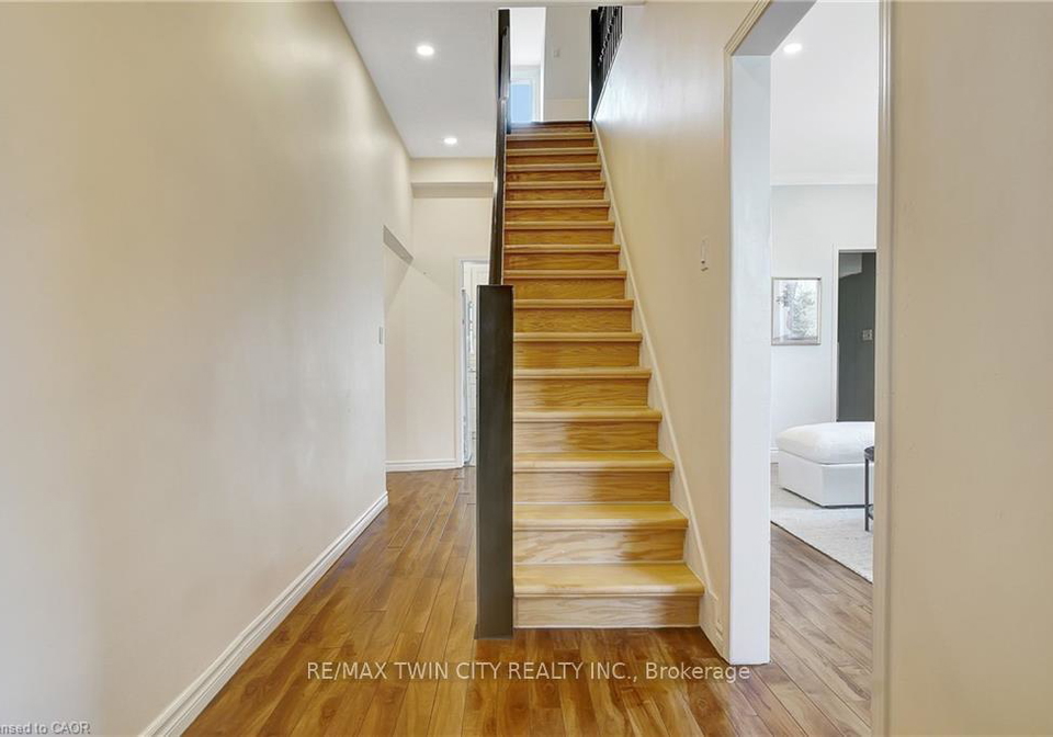 12-murdoch-street-cambridge-ontario-x12975770