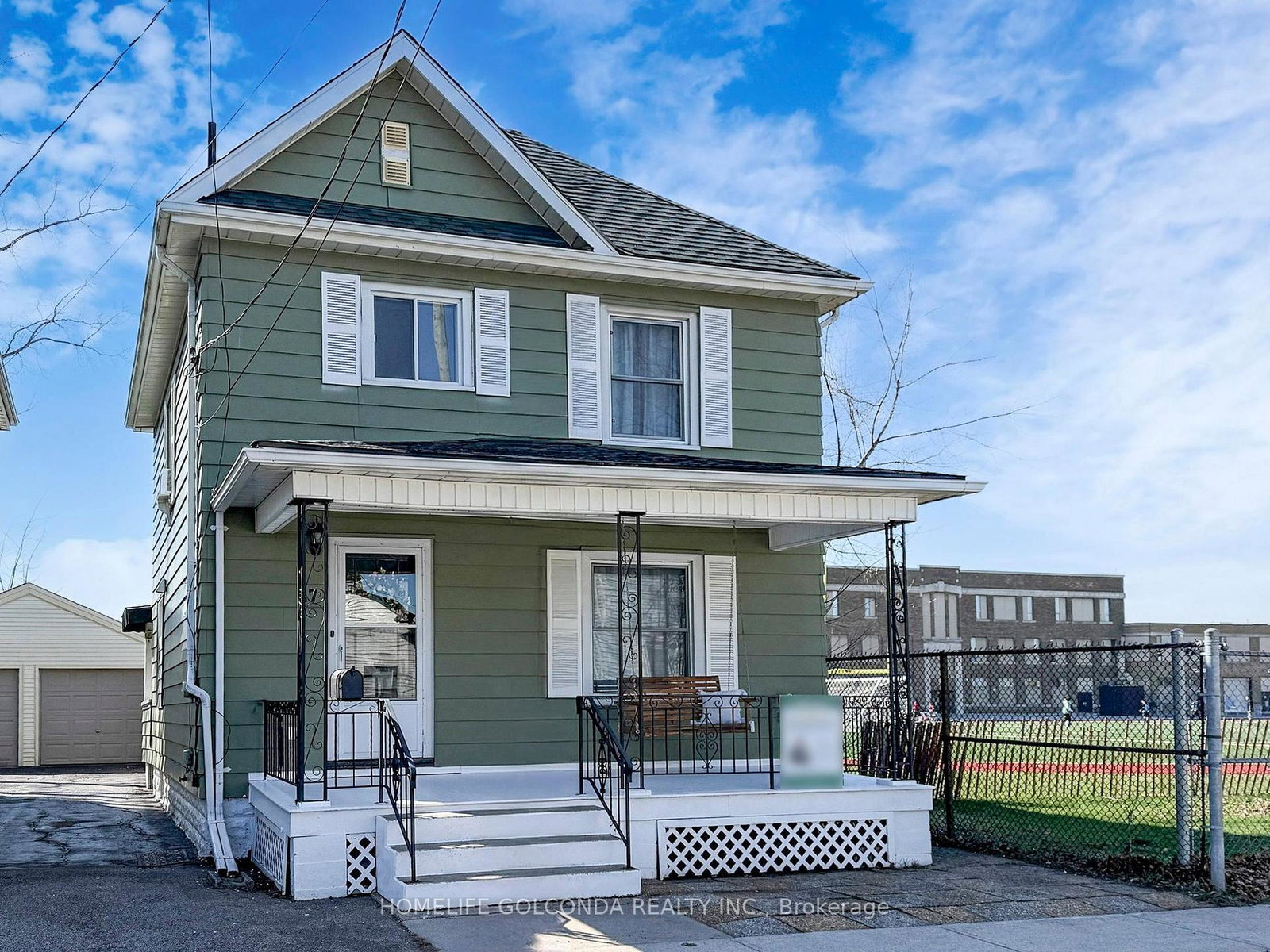 27-woodland-avenue-st-catharines-ontario-x12975984