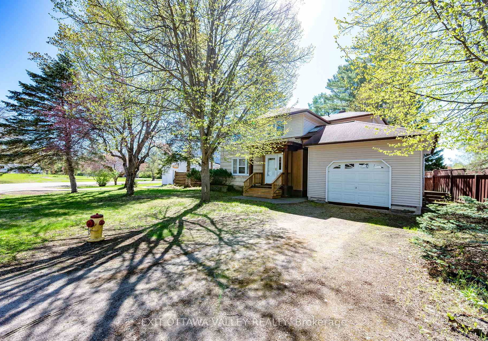 22-cabot-place-deep-river-ontario-x12976266