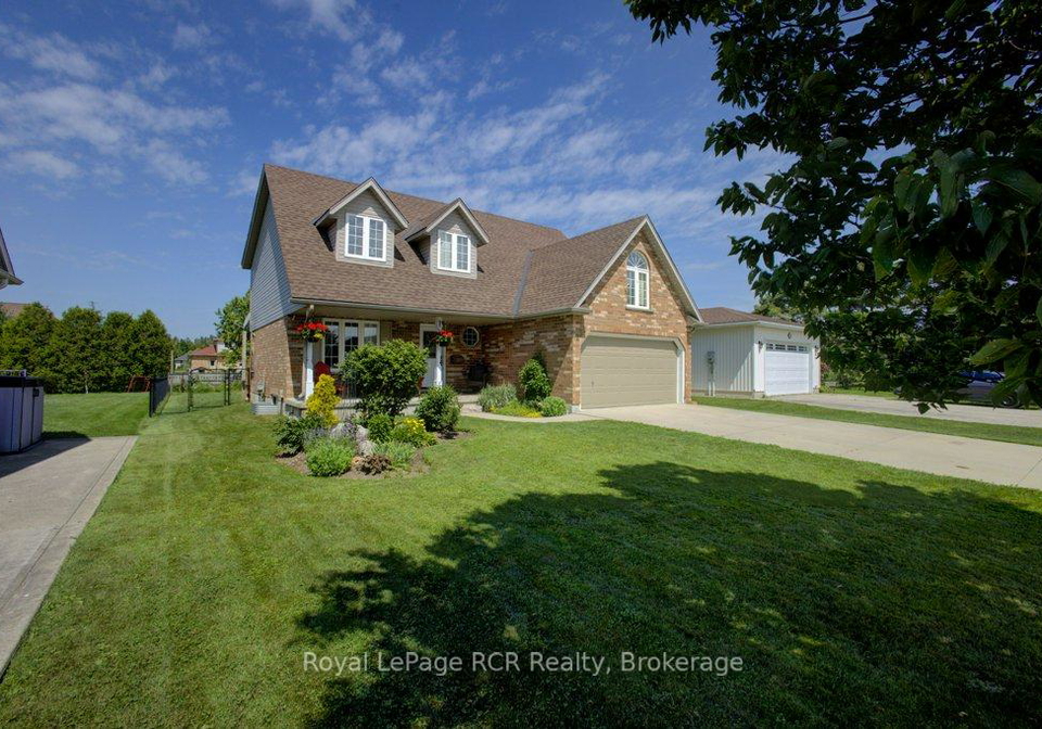 232-conestoga-street-n-wellington-north-ontario-x12976384