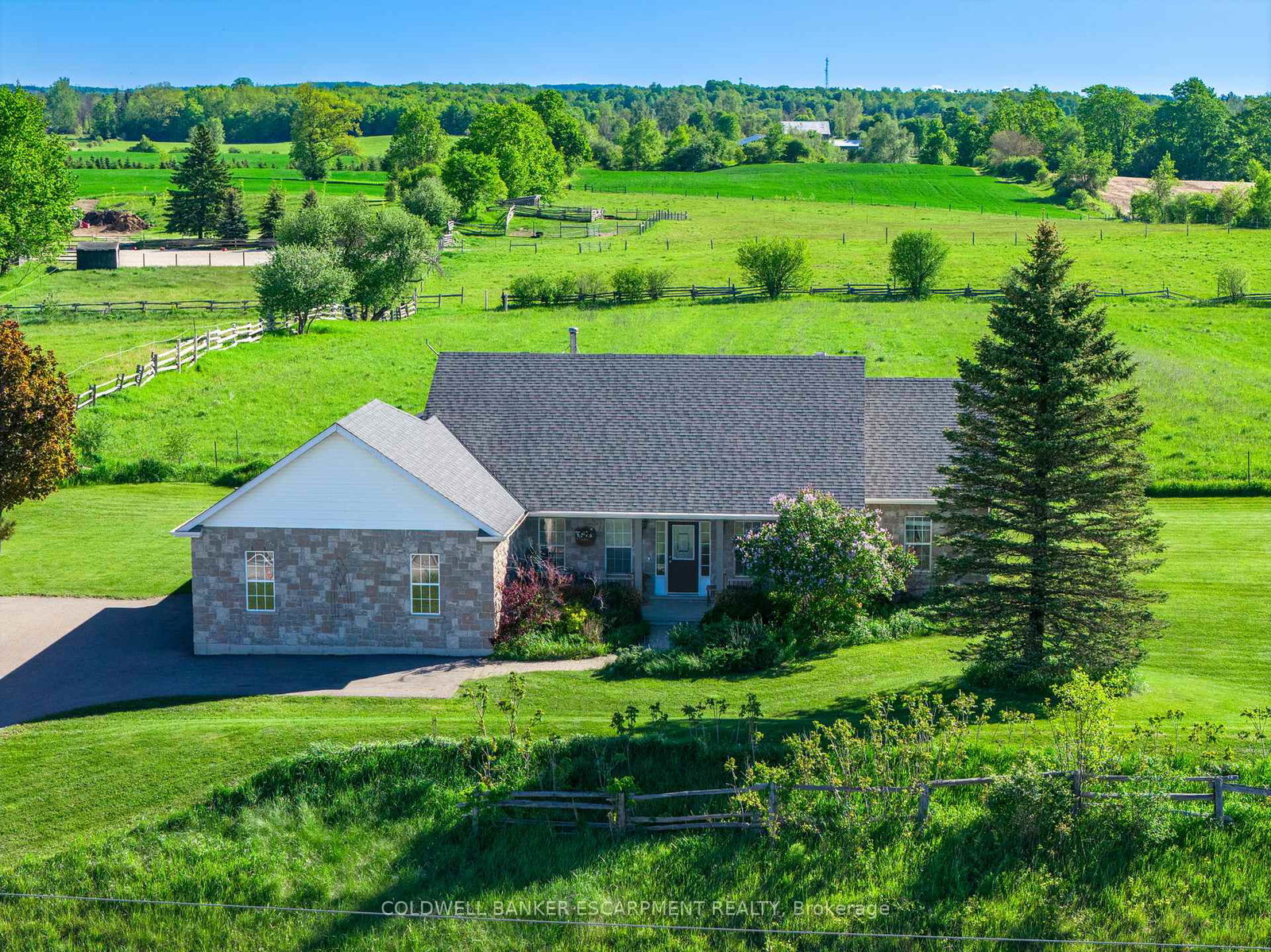 4923-wellington-44-road-guelpheramosa-ontario-x12976420