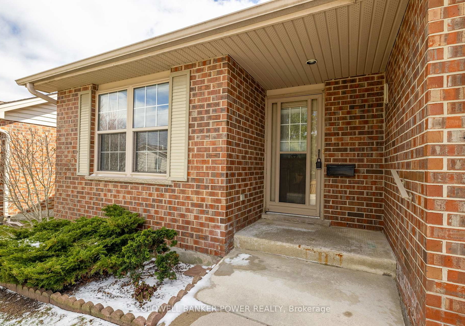 680-commissioners-road-w-london-south-ontario-x12976738