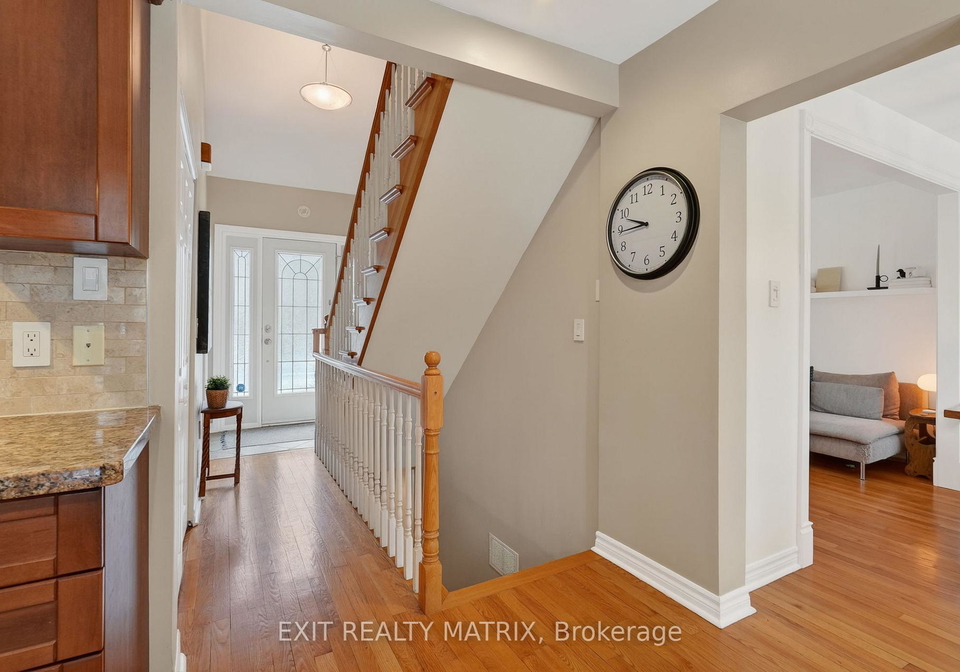 2586-henley-street-ottawa-ontario-x12976842