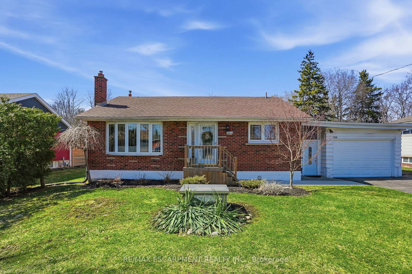 208-seneca-avenue-hamilton-ontario-x12976846