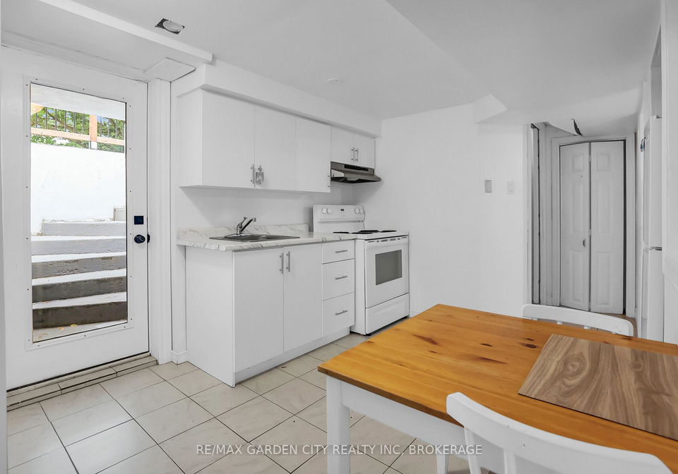 18-wakil-drive-st-catharines-ontario-x12976898